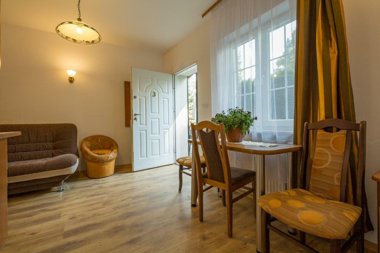 Apartamenty Na Skarpie Debina  Kültér fotó